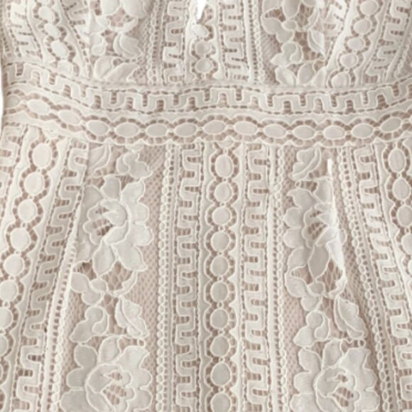 NEW Selfie Leslie Lace Dress Cocktail Overlay Boning Sleeveless White Tan Small - Picture 13 of 13